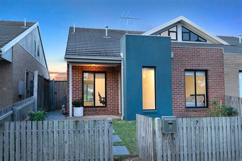 1 burberry lane deer park